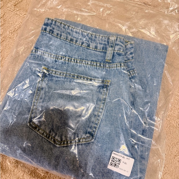 SHEIN Light Blue Flare Jeans - Picture 4 of 7